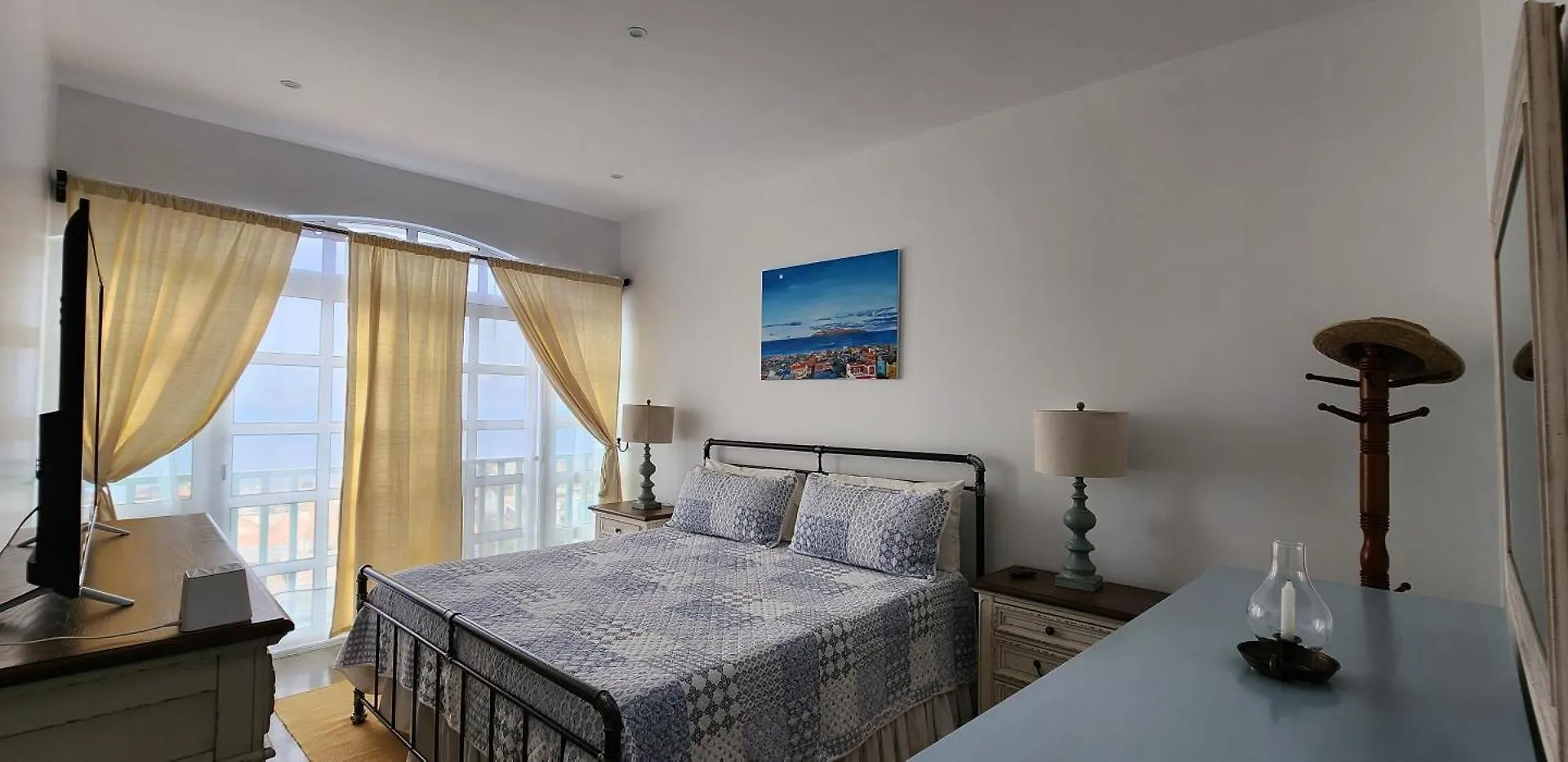 Casinha Nova - Cozy Home With Kitchen, King Bed, Ac, Wifi, City & Ocean View Sao Filipe