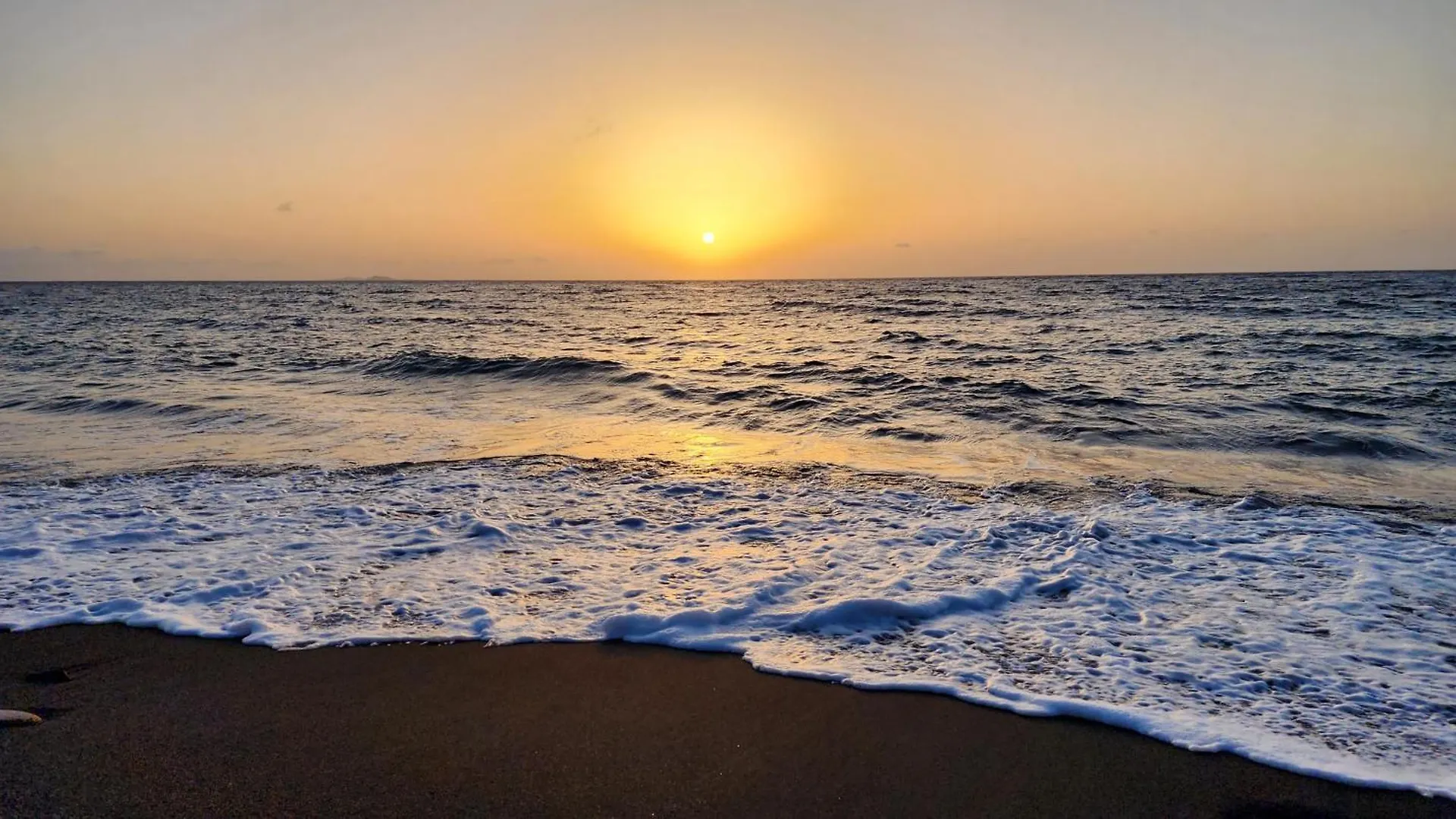 Holiday home Casinha Nova - Cozy Home With Kitchen, King Bed, Ac, Wifi, City & Ocean View Sao Filipe Cape Verde