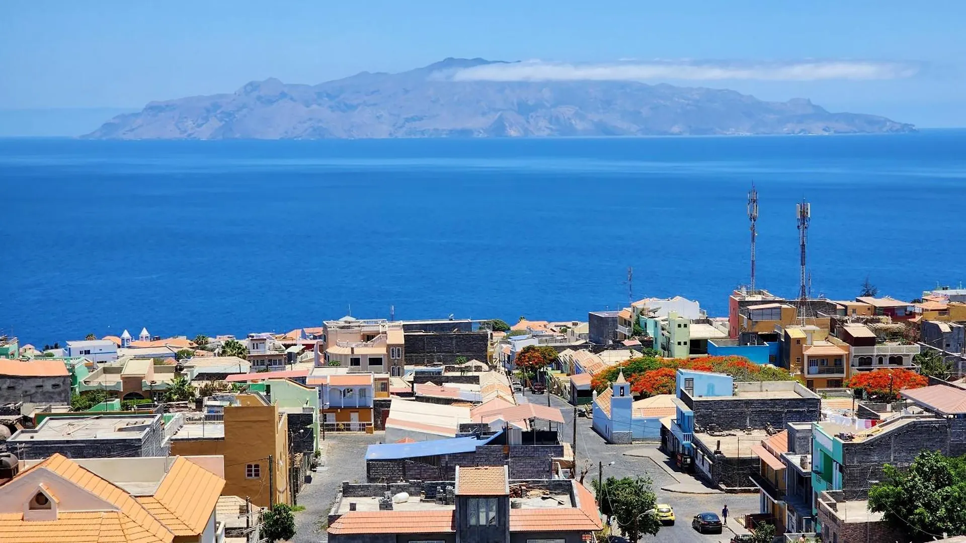 Casinha Nova - Cozy Home With Kitchen, King Bed, Ac, Wifi, City & Ocean View Sao Filipe