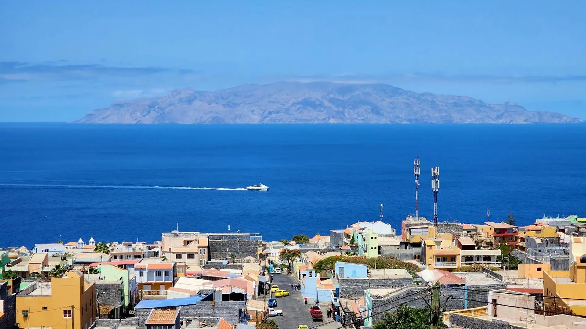 Casinha Nova - Cozy Home With Kitchen, King Bed, Ac, Wifi, City & Ocean View Sao Filipe 0*,