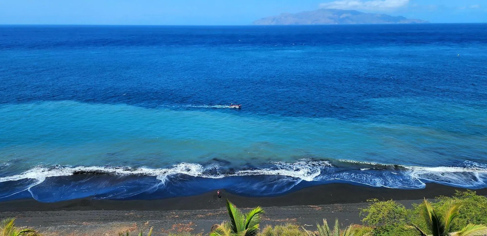 Casinha Nova - Cozy Home With Kitchen, King Bed, Ac, Wifi, City & Ocean View Sao Filipe Holiday home