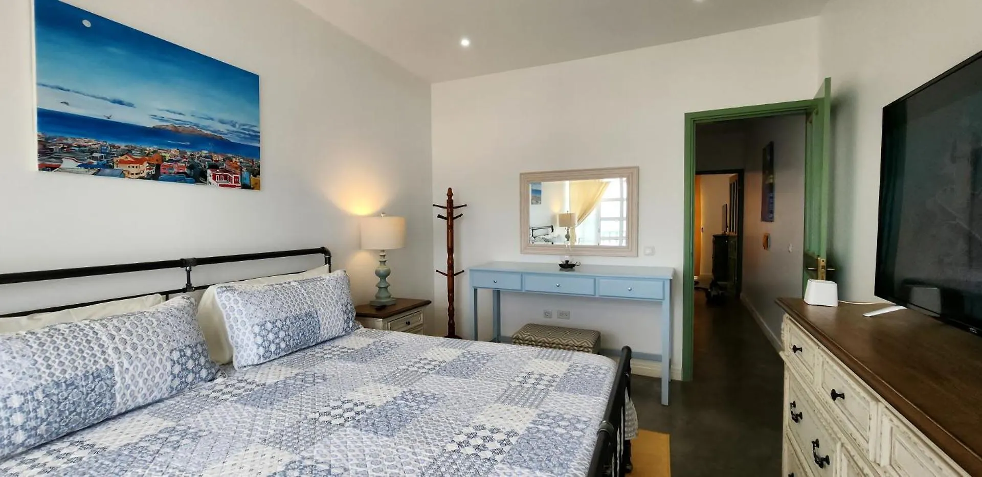 Casinha Nova - Cozy Home With Kitchen, King Bed, Ac, Wifi, City & Ocean View Sao Filipe