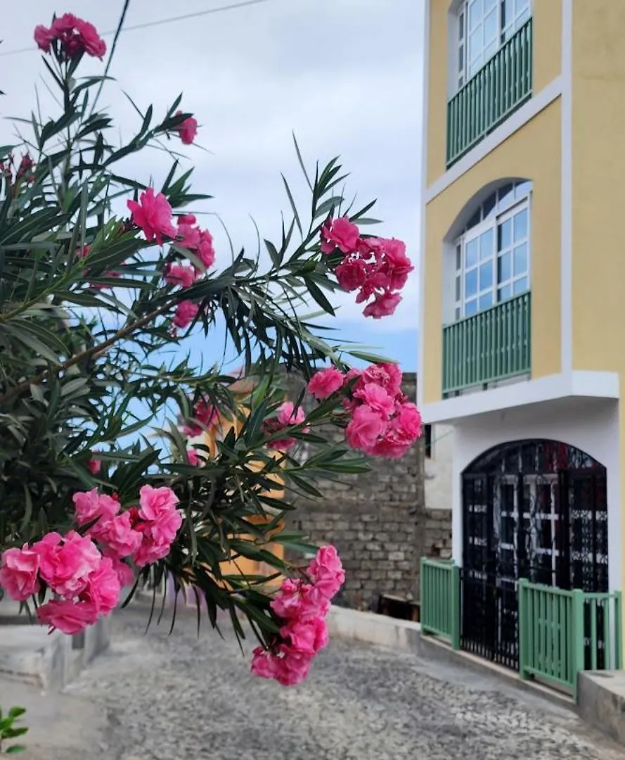 Casinha Nova - Cozy Home With Kitchen, King Bed, Ac, Wifi, City & Ocean View Sao Filipe